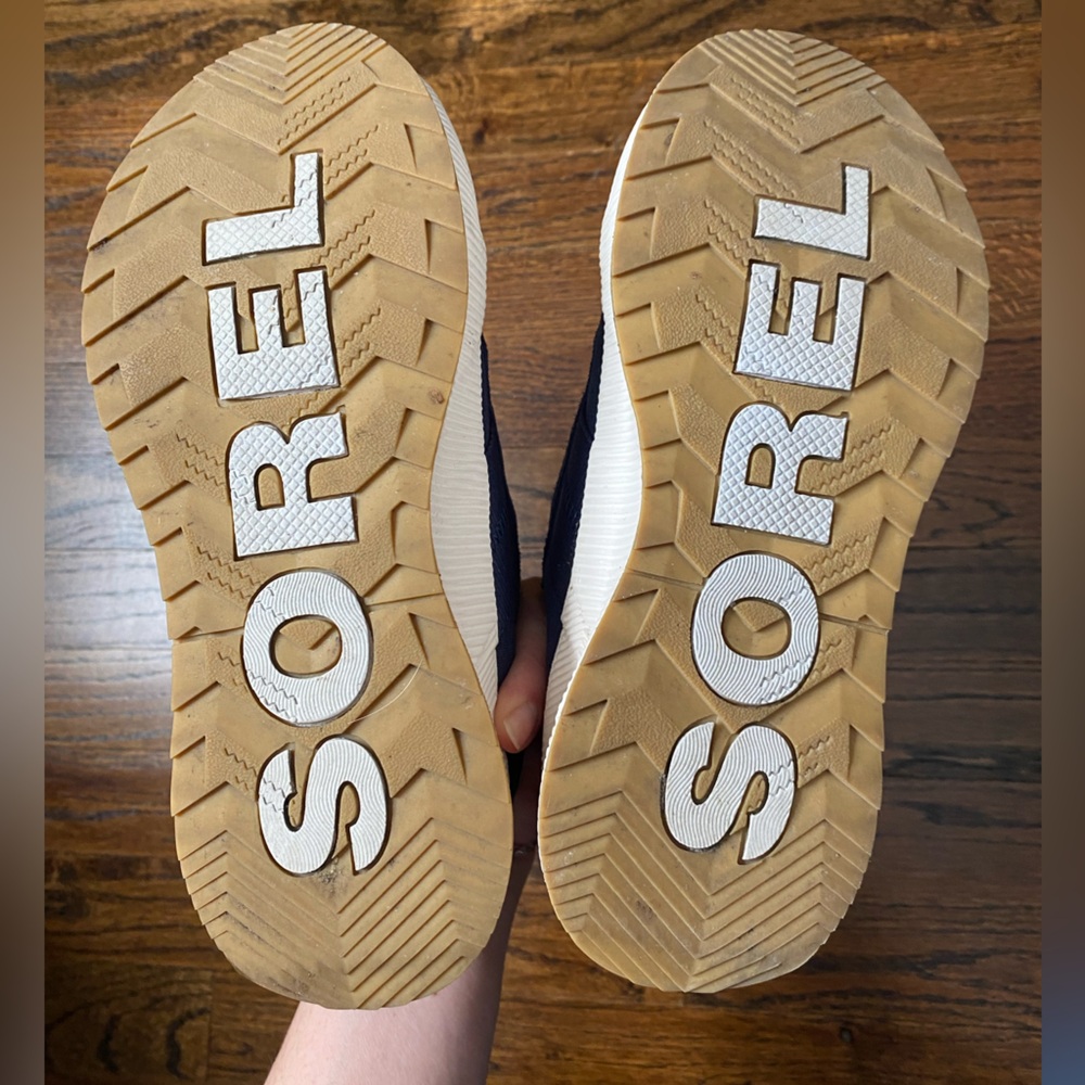 SOREL- Out N About Low Waterproof Sneakers Navy Women’s Size 8 natural rubber - Picture 3 of 16